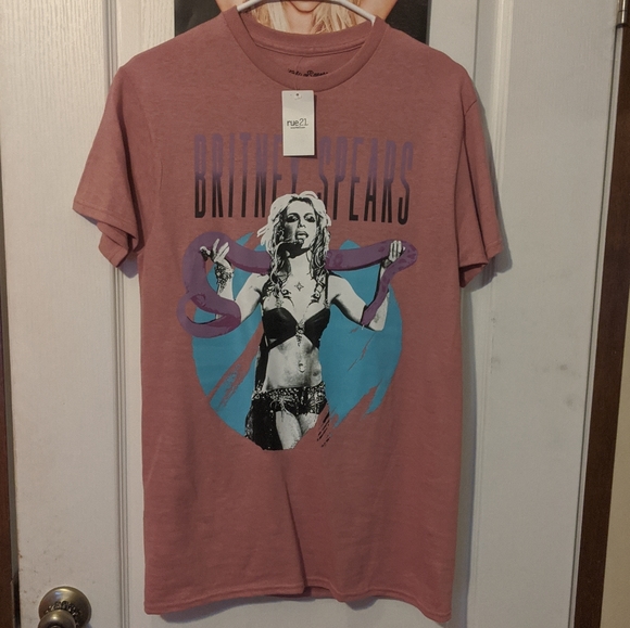 Rue21 Britney Spears Snake Vintage Style Pink Graphic Short Sleeve T-shirt
